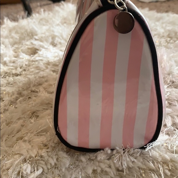 Cute! Victoria’s Secret Bag - Picture 4 of 8